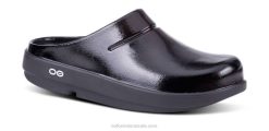 Black OOFOS Women's OOcloog Luxe Clog 404R96